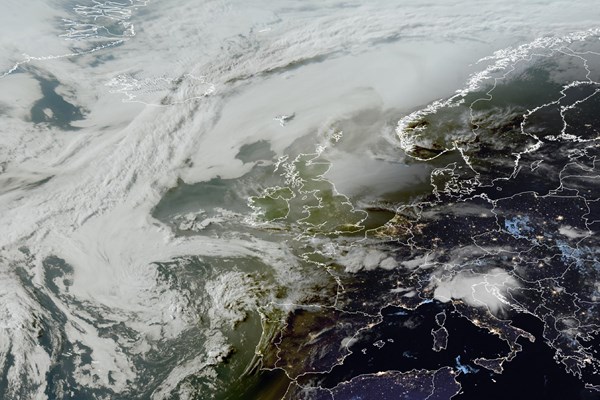 Latest EUMETSAT GeoColour satellite image of the UK and Europe
