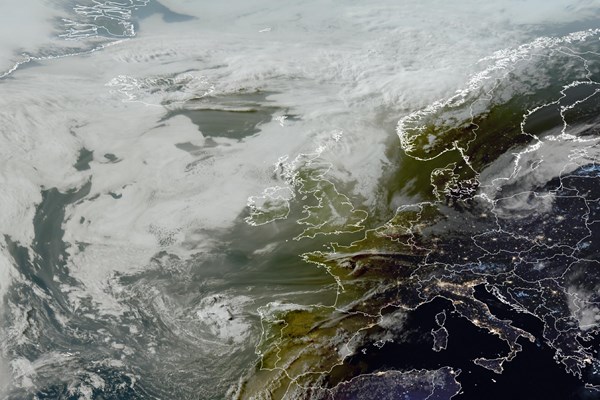 Latest EUMETSAT GeoColour satellite image of the UK and Europe