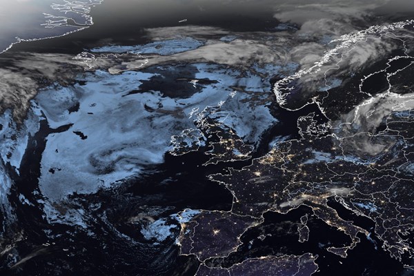 Latest EUMETSAT GeoColour satellite image of the UK and Europe