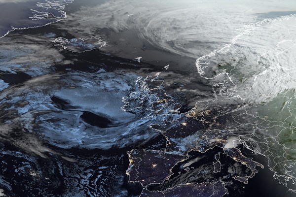 Latest EUMETSAT GeoColour satellite image of the UK and Europe