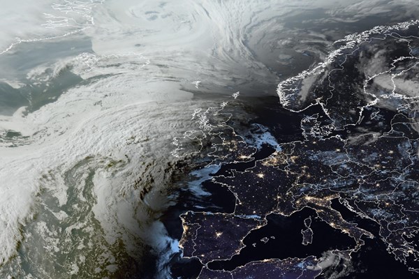 Latest EUMETSAT GeoColour satellite image of the UK and Europe