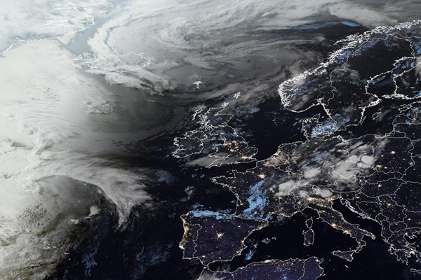 Latest EUMETSAT GeoColour satellite image of the UK and Europe