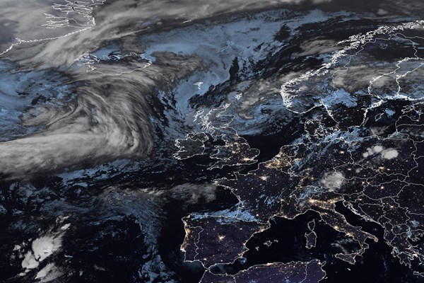 Latest EUMETSAT GeoColour satellite image of the UK and Europe