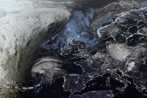 Latest EUMETSAT GeoColour satellite image of the UK and Europe