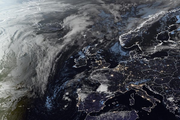 Latest EUMETSAT GeoColour satellite image of the UK and Europe