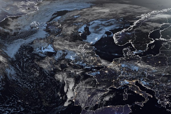 Latest EUMETSAT GeoColour satellite image of the UK and Europe