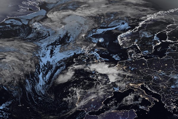 Latest EUMETSAT GeoColour satellite image of the UK and Europe