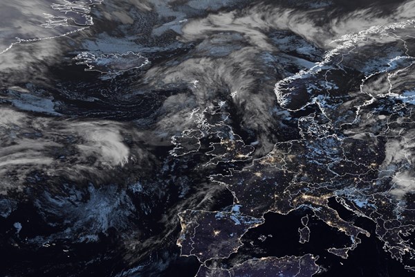 Latest EUMETSAT GeoColour satellite image of the UK and Europe