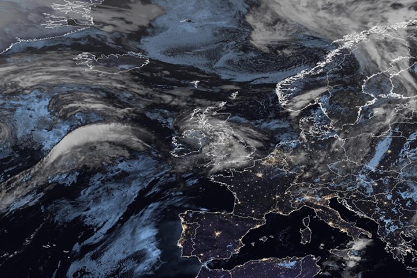 Latest EUMETSAT GeoColour satellite image of the UK and Europe