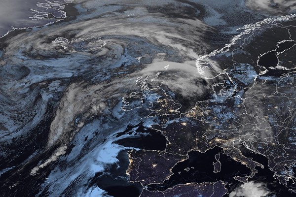Latest EUMETSAT GeoColour satellite image of the UK and Europe
