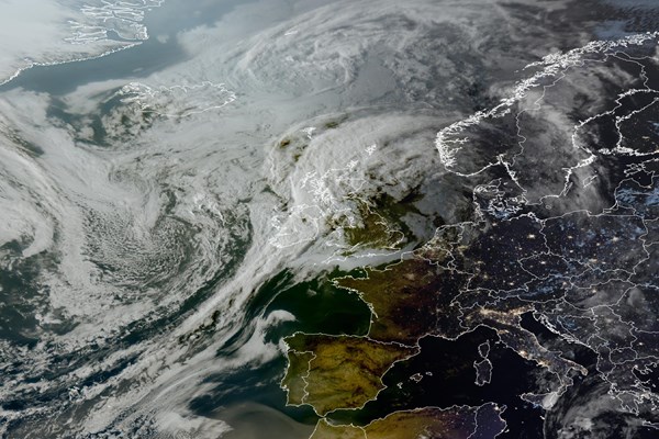 Latest EUMETSAT GeoColour satellite image of the UK and Europe