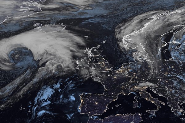 Latest EUMETSAT GeoColour satellite image of the UK and Europe