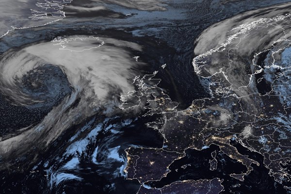 Latest EUMETSAT GeoColour satellite image of the UK and Europe