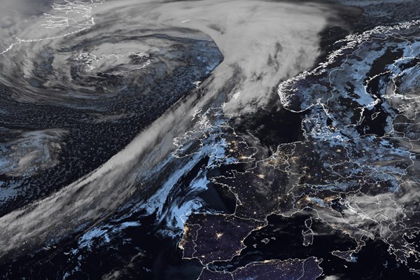 Latest EUMETSAT GeoColour satellite image of the UK and Europe