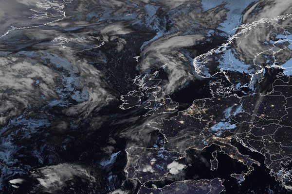Latest EUMETSAT GeoColour satellite image of the UK and Europe