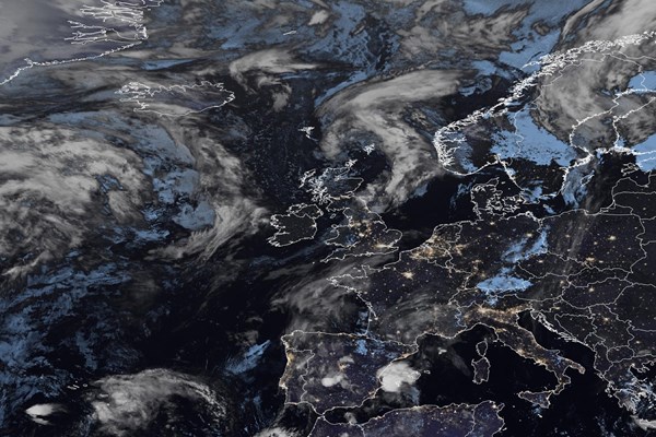 Latest EUMETSAT GeoColour satellite image of the UK and Europe