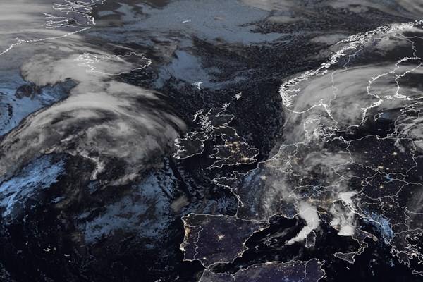 Latest EUMETSAT GeoColour satellite image of the UK and Europe