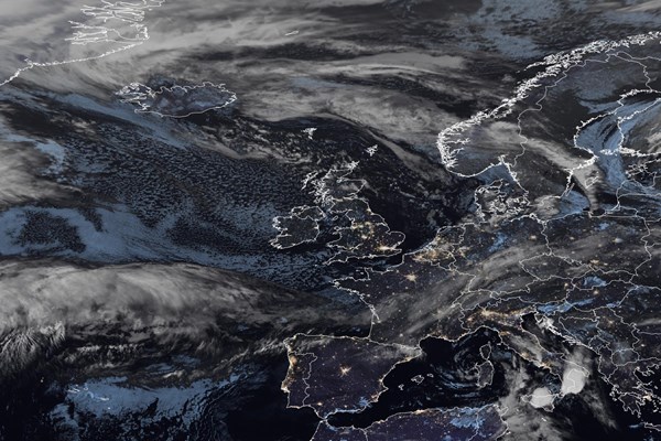 Latest EUMETSAT GeoColour satellite image of the UK and Europe