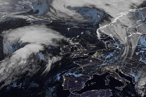 Latest EUMETSAT GeoColour satellite image of the UK and Europe