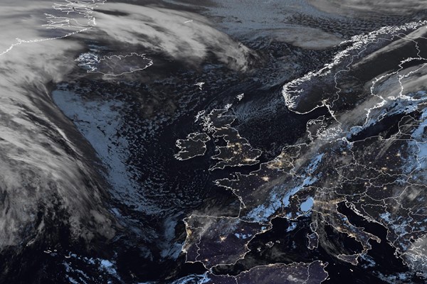 Latest EUMETSAT GeoColour satellite image of the UK and Europe