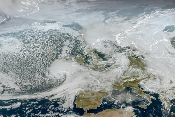 Latest EUMETSAT GeoColour satellite image of the UK and Europe