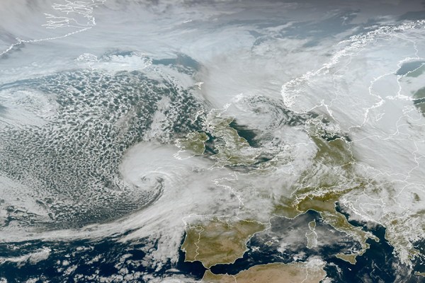 Latest EUMETSAT GeoColour satellite image of the UK and Europe