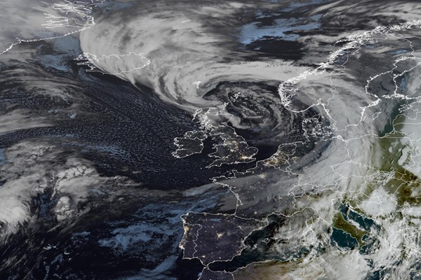 Latest EUMETSAT GeoColour satellite image of the UK and Europe