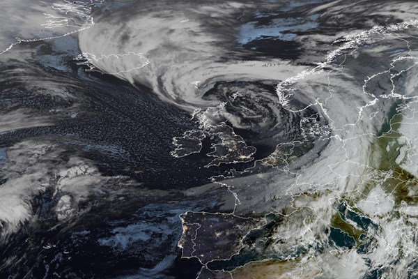 Latest EUMETSAT GeoColour satellite image of the UK and Europe