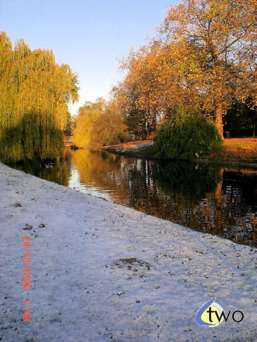 Regent's Park, London, snow in October 2008 pic 4