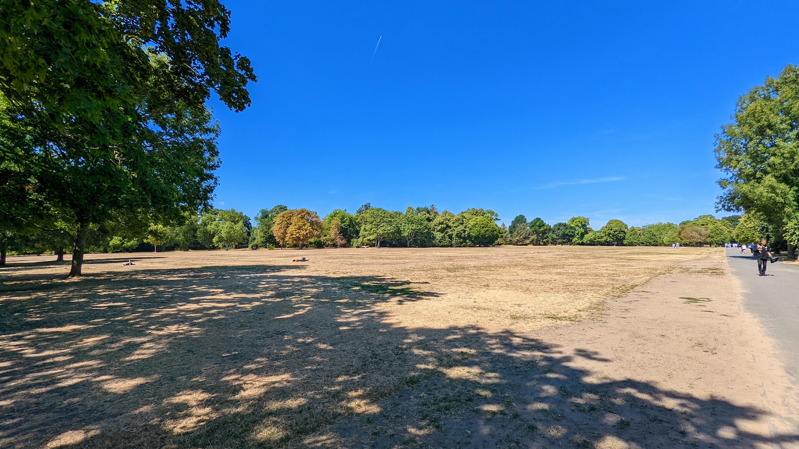 Dry weather in Regents Park, London