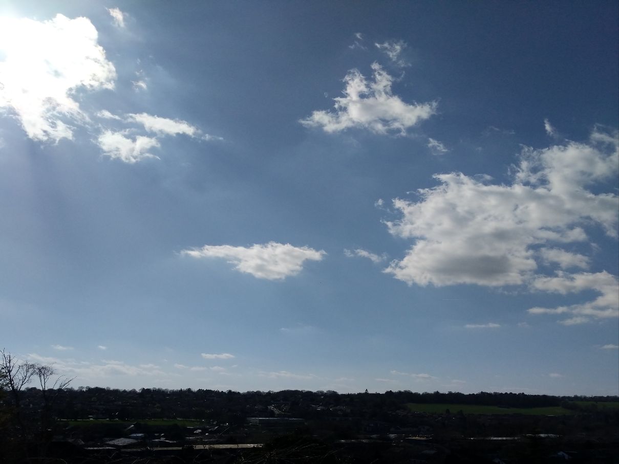 Berkhamsted, Hertfordshire, 13.1C. Sunny and calm spring day....