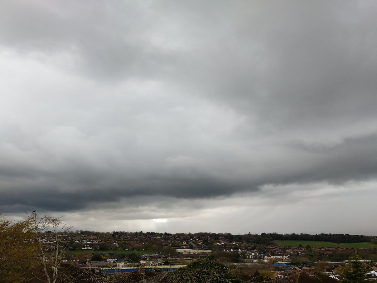 Berkhamsted, Hertfordshire, Heavy showers moving in. 7.7C. ...