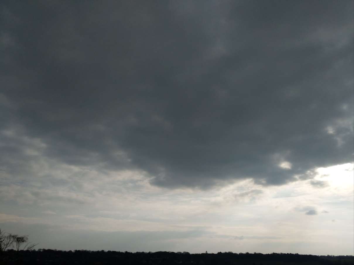 Berkhamsted, Hertfordshire, Another chilly day. Max temp 10C....