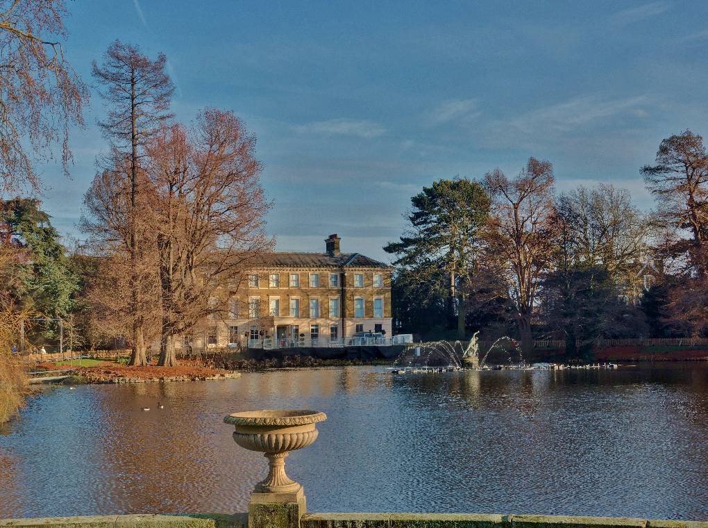 Richmond, London, Kew Gardens Lake today...