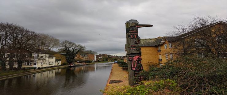 Grand Union Canal and the totem pole, Berkhamsted. Posted by brian gaze