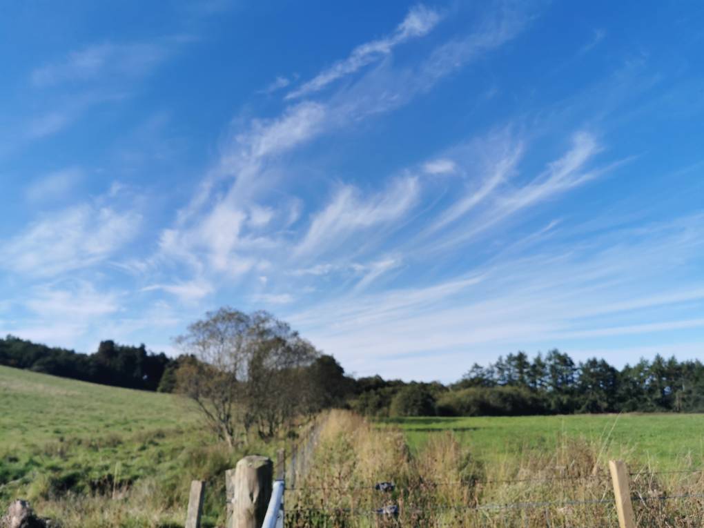 Auchterarder, , High level clouds on a beautiful autumn morning...