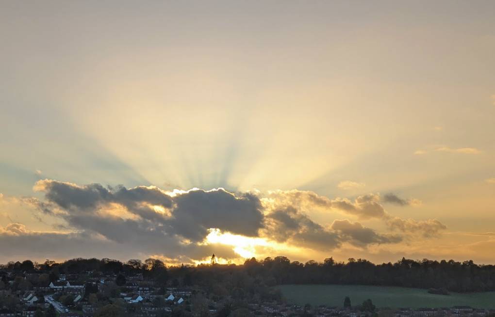 Berkhamsted, Herts, Sunrays. Looking across the valley...
