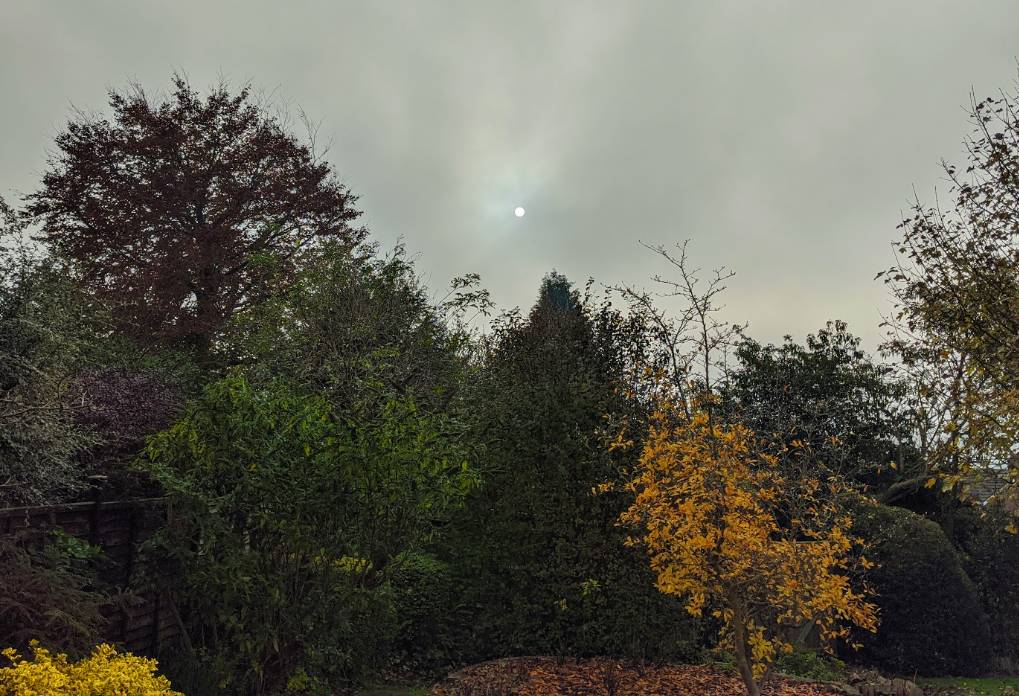 Berkhamsted, Herts, Sun pretending to be the moon...