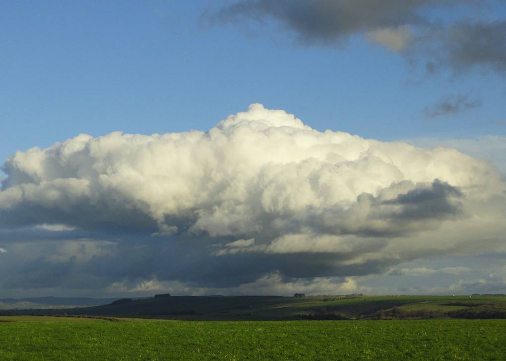 Trowbridge, Wilts, Looking North from Salisbury Plain, passing cloud driven by Westerly, 3 Jan...