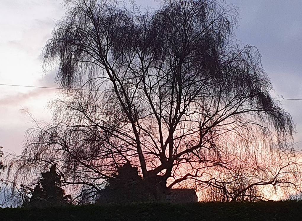 Penarth, Vale of Glamorgan, Sunset on spring equinox...