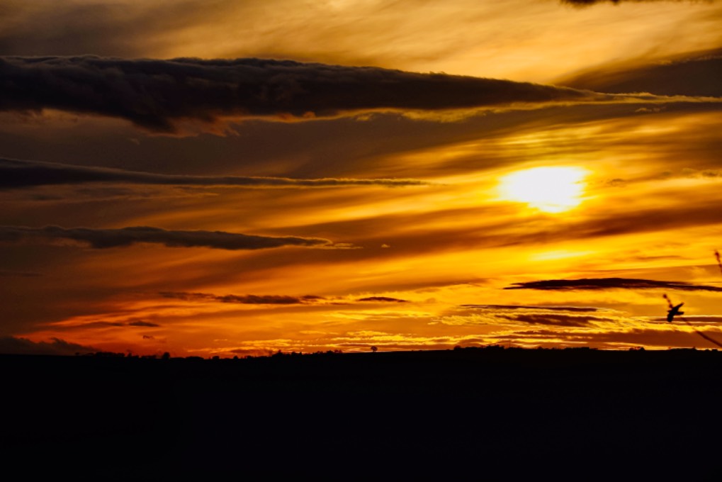 leek, staffordshire, some nice cloud formation against the setting sun ...