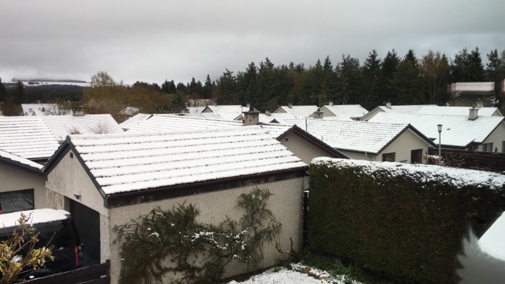 Grantown on Spey, , More snow overnight at 767 ft asl...