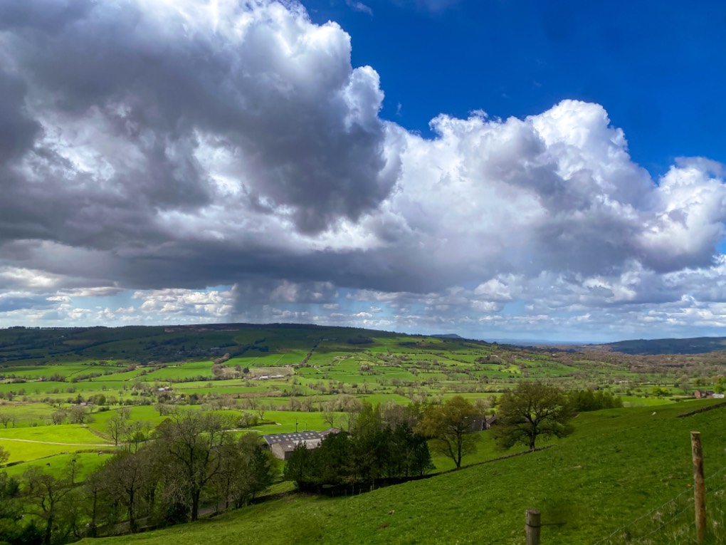 leek, staffordshire, sunshine and showers..cycle ride.....