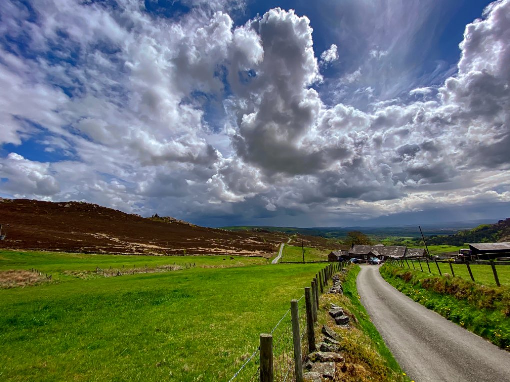 leek, staffordshire, showers brewing up again.....