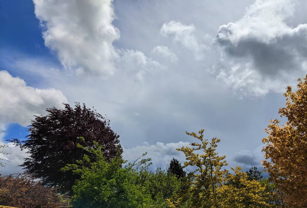 Berkhamsted, Herts, Showery weather...