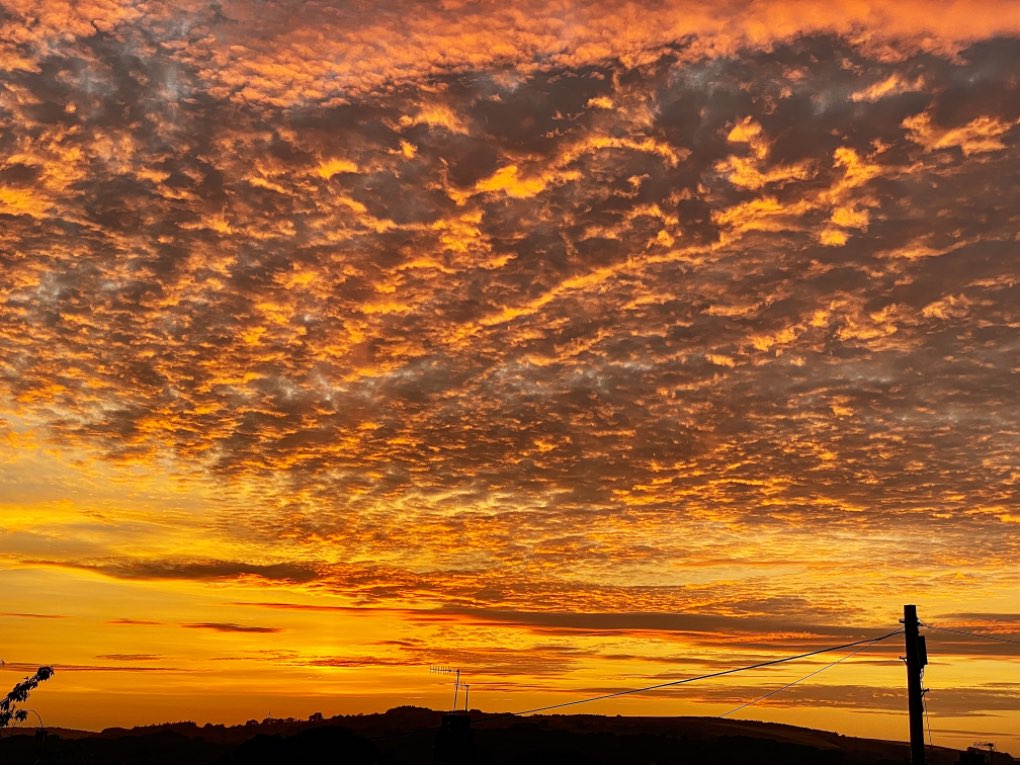 leek, staffordshire, lovely sunset catching the clouds this evening....