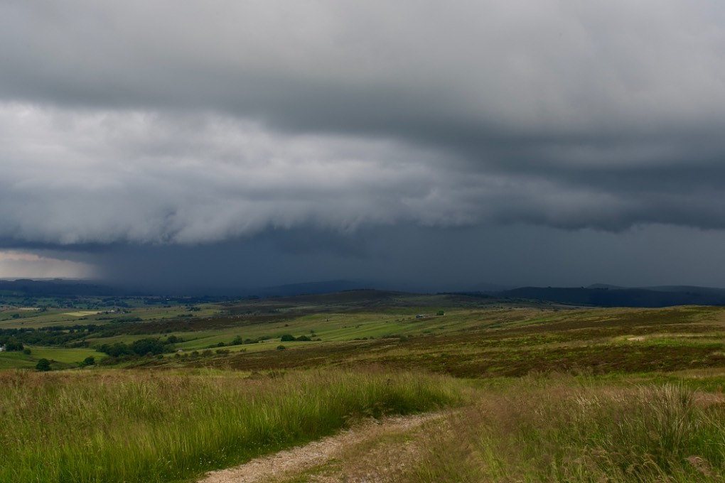 leek, staffordshire, Heavy storms passing by this evening.....