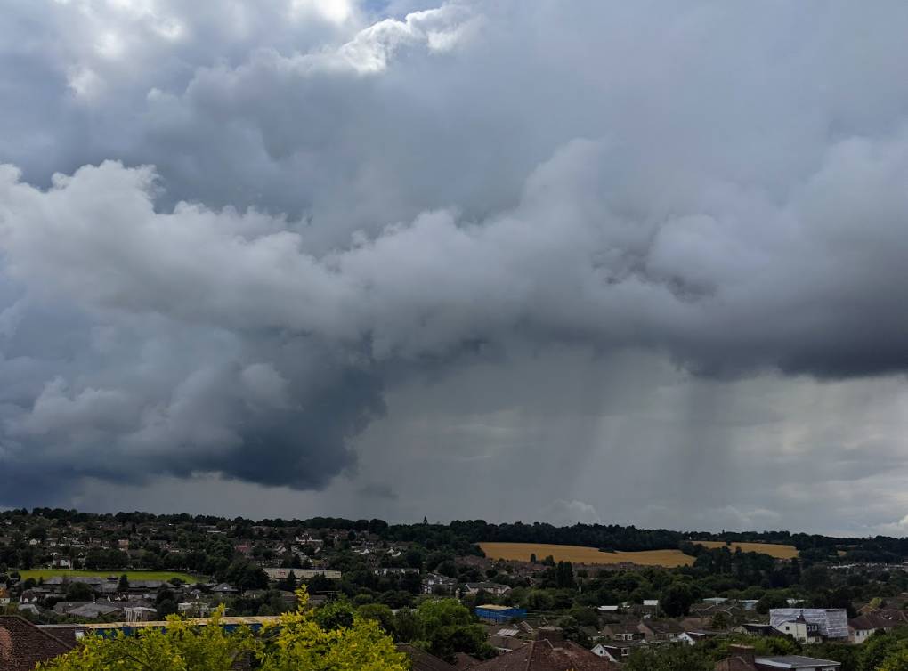 Berkhamsted, Herts, Dodging the showers...