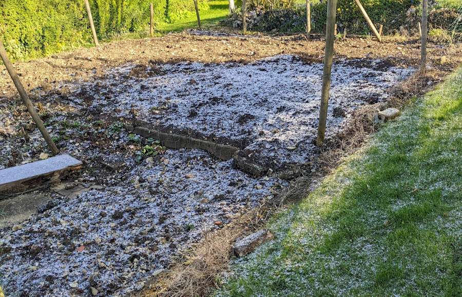 Berkhamsted, Herts, No joke! Snow on April 1st in Berkhamsted...