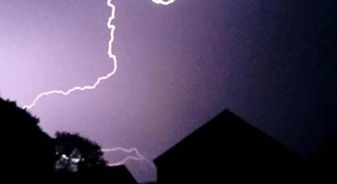 Lightning bolt Bridgwater, Somerset,United Kingdom, sent by davetoonmaniac